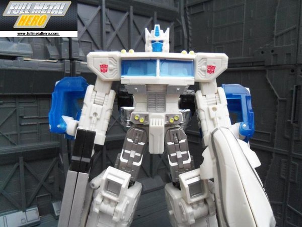 Transformers Asia Exclusive Classics Ultra Magnus  Images Figures Side By Side  (11 of 18)